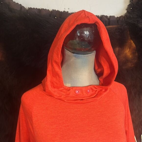 Athleta top M (3280) - Picture 2 of 7